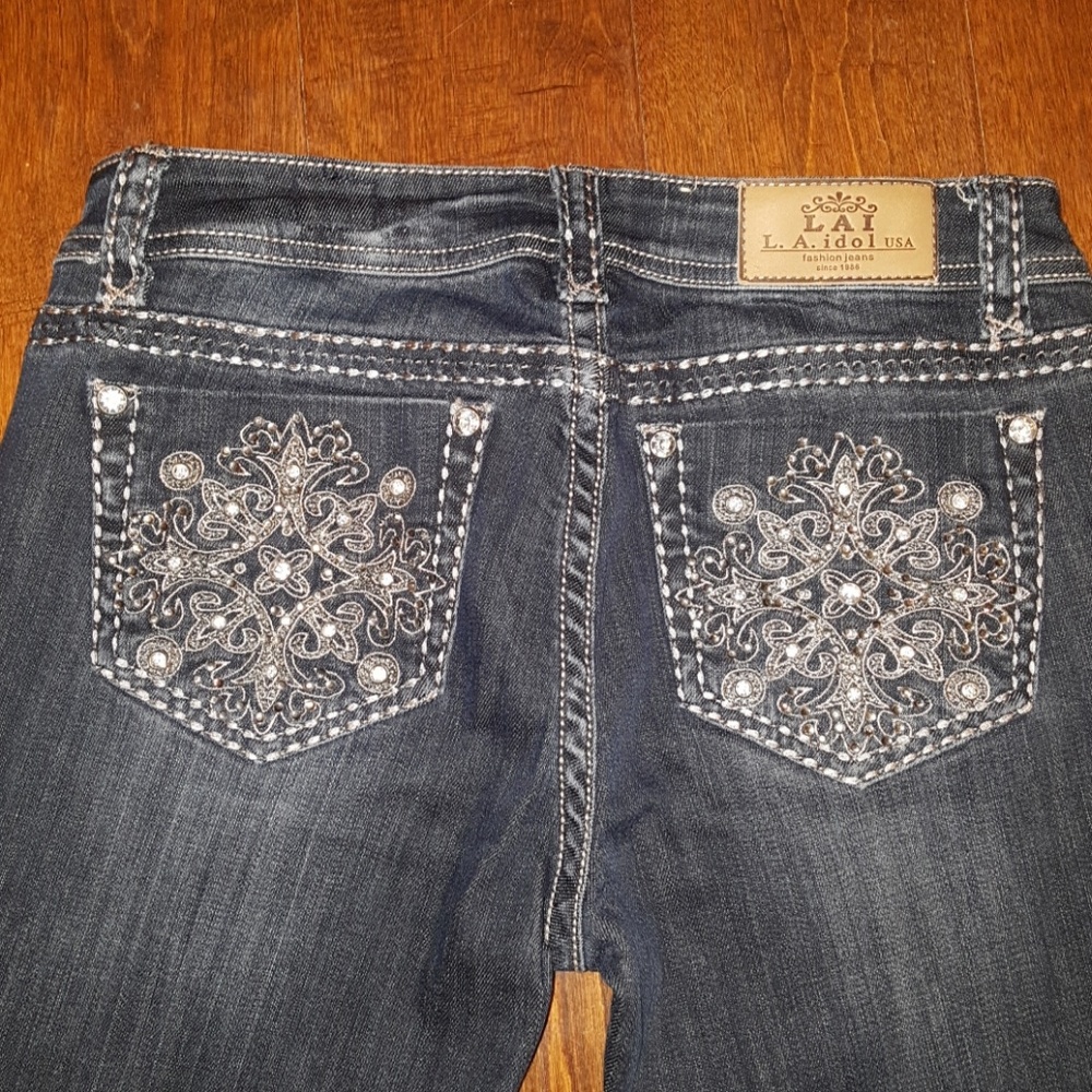 Like New!! L.A isol skinny jeans dark wash bling